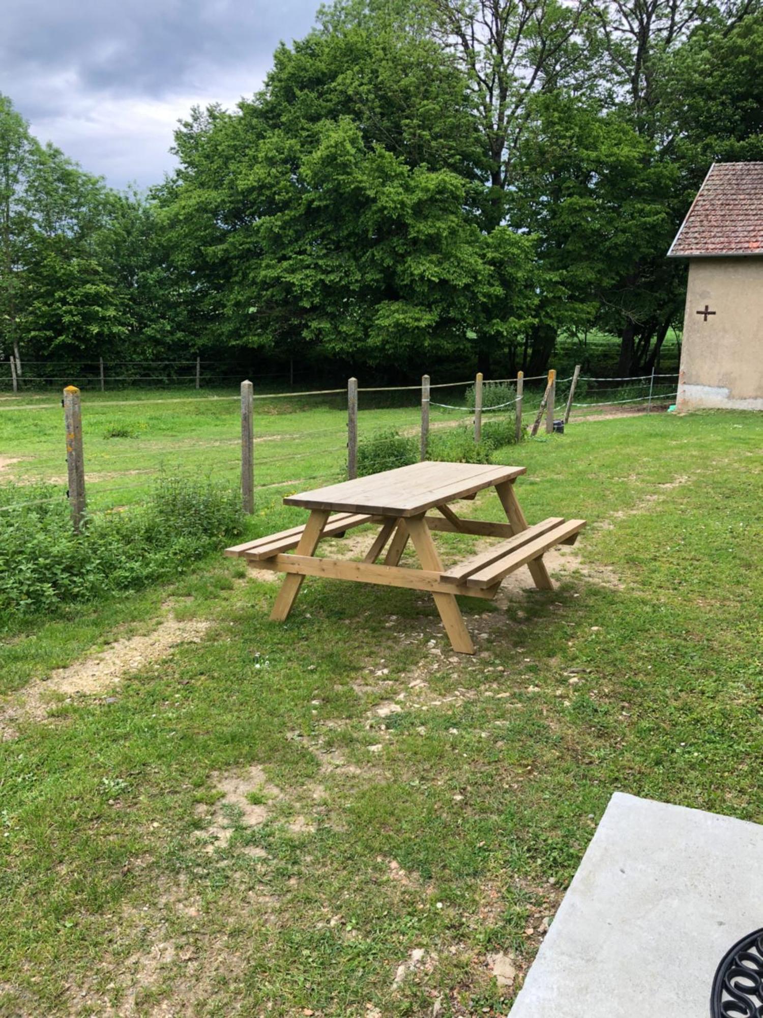 Gite Aux Anes Avec Spa Menetou-Ratel Exterior photo